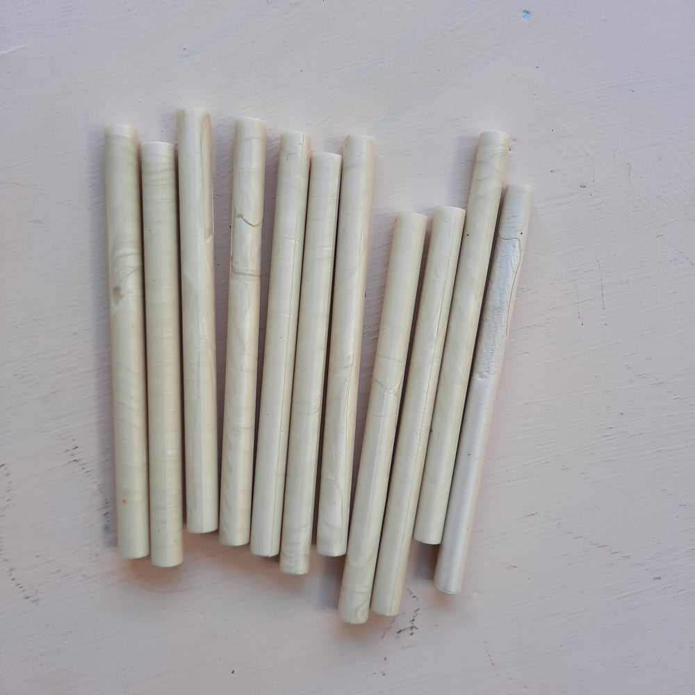 Pearl Cream 7mm sealing wax sticks - Atelier - Cera  Pearl Cream 7mm sealing wax sticks Atelier - Cera  Pearl Cream 7mm sealing wax sticks