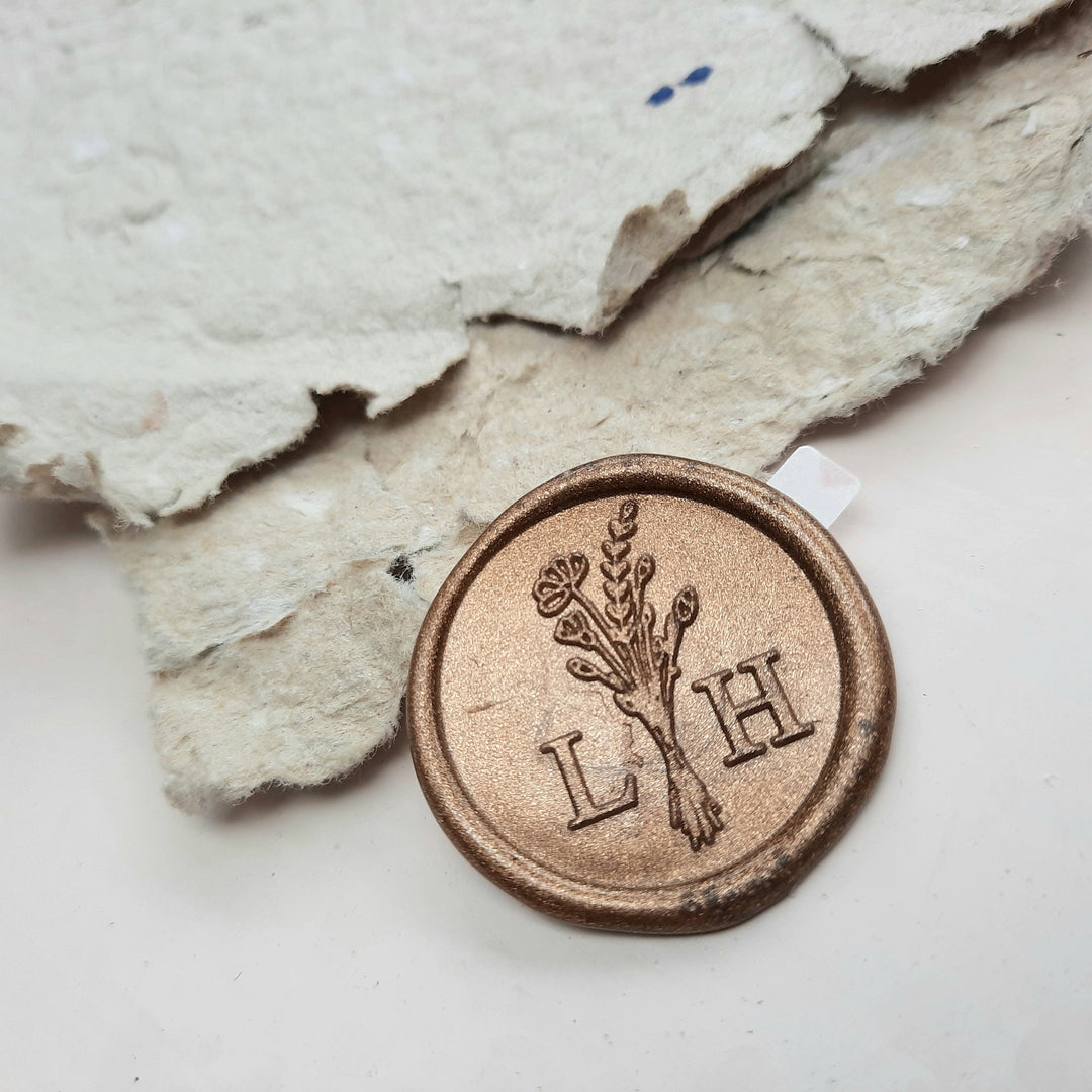 25mm 'Bouquet' Monogram - Wax Seals - Atelier - Cera  Wedding monogram Wax Seal,Monogram wax seals,Wedding Monogram,Wax Sealing Kit Atelier - Cera  25mm 'Bouquet' Monogram - Wax Seals