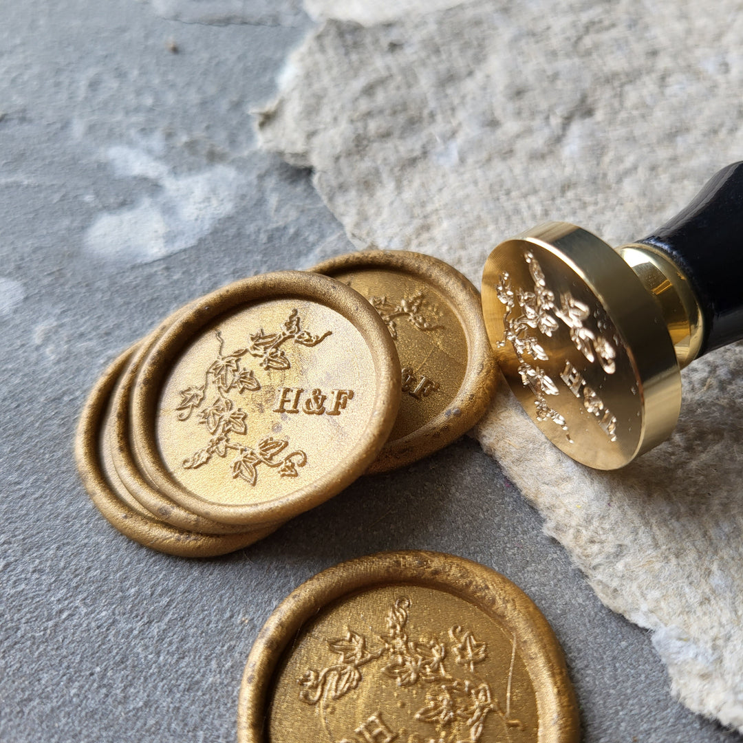 'Ivy' Monogram Wax Seals - Atelier - Cera  'Ivy' Monogram Wax Seals Atelier - Cera  'Ivy' Monogram Wax Seals