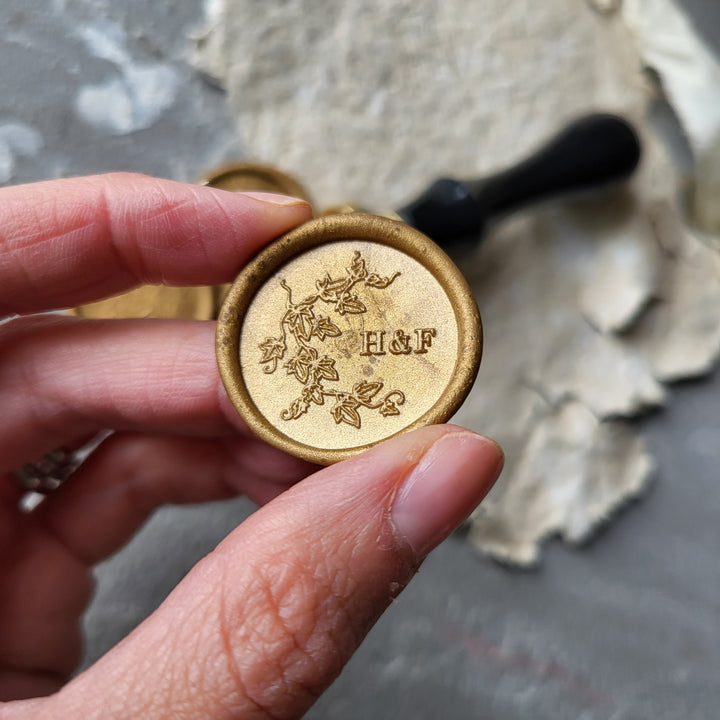 'Ivy' Monogram Wax Seals - Atelier - Cera  'Ivy' Monogram Wax Seals Atelier - Cera  'Ivy' Monogram Wax Seals