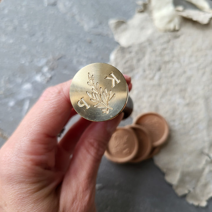 'Willow' Monogram Wax Seals - Atelier - Cera  'Willow' Monogram Wax Seals Atelier - Cera  'Willow' Monogram Wax Seals