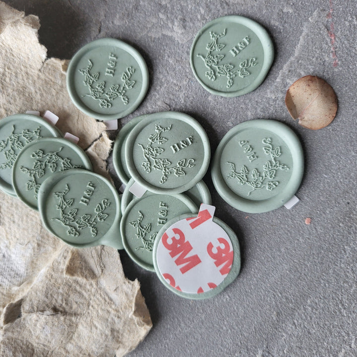 'Ivy' Monogram Wax Seals - Atelier - Cera  'Ivy' Monogram Wax Seals Atelier - Cera  'Ivy' Monogram Wax Seals