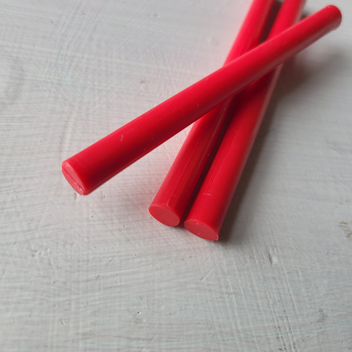 7mm Raspberry Red - Atelier - Cera  7mm Flexible Sealing Wax|Red Sealing Wax|Wax Sticks|Glue Gun Wax  Atelier - Cera  7mm Raspberry Red