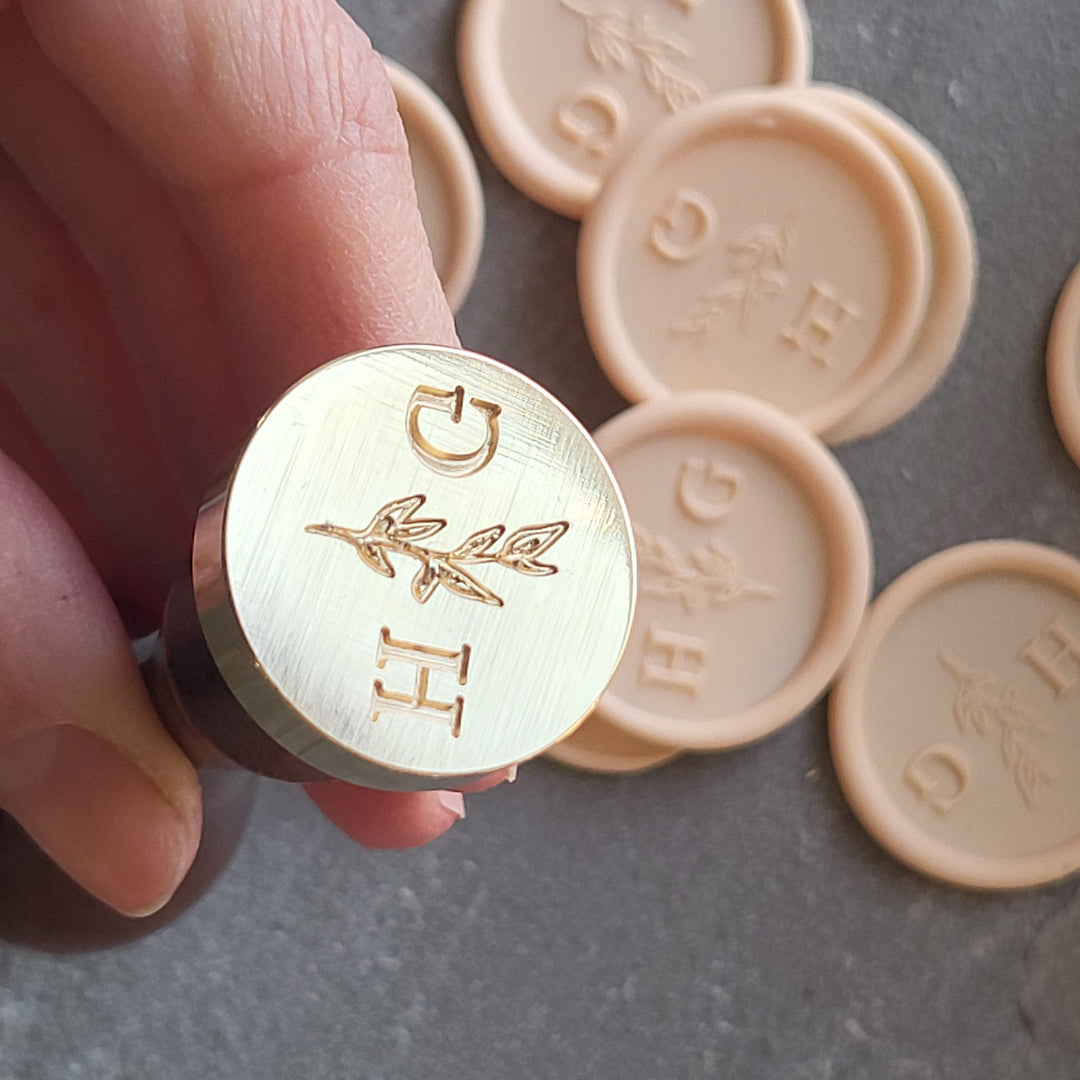 'Meadow' Monogram Wax Seals - Atelier - Cera  'Meadow' Monogram Wax Seals Atelier - Cera  'Meadow' Monogram Wax Seals