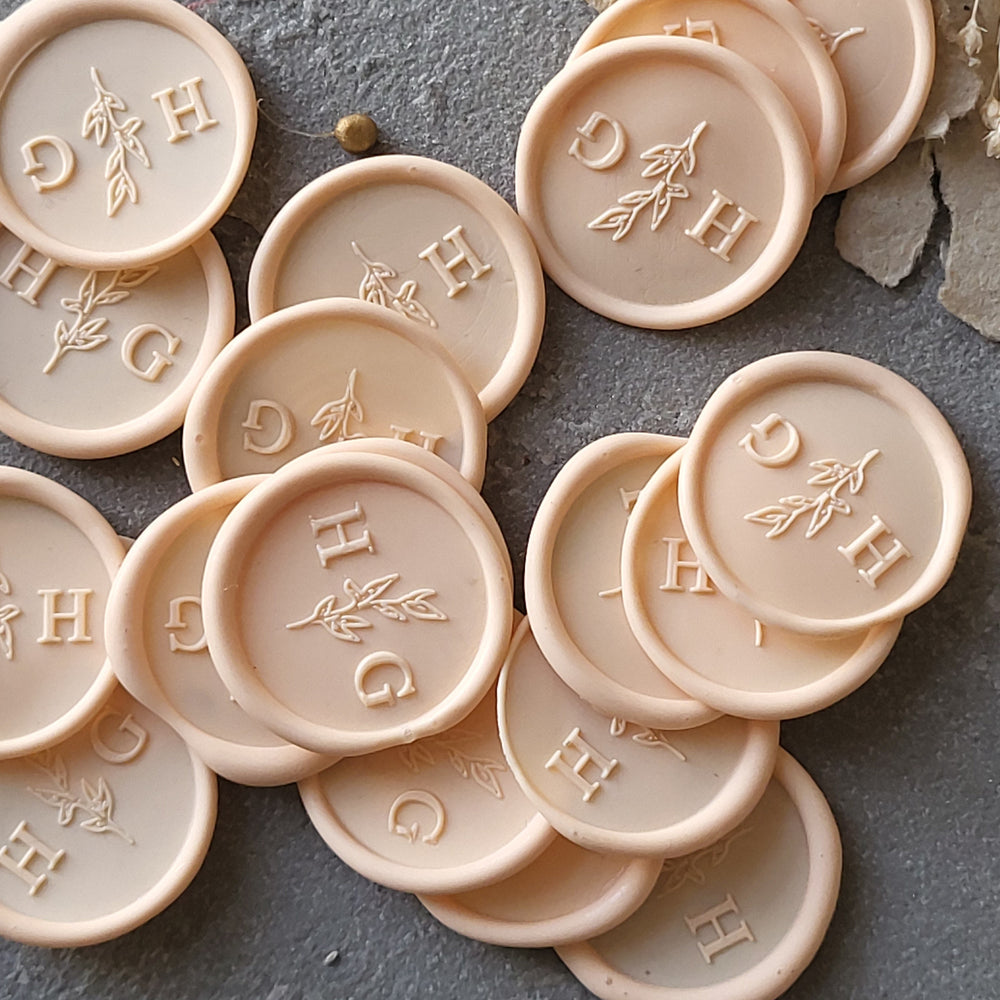 'Meadow' Monogram Wax Seals - Atelier - Cera  'Meadow' Monogram Wax Seals Atelier - Cera  'Meadow' Monogram Wax Seals